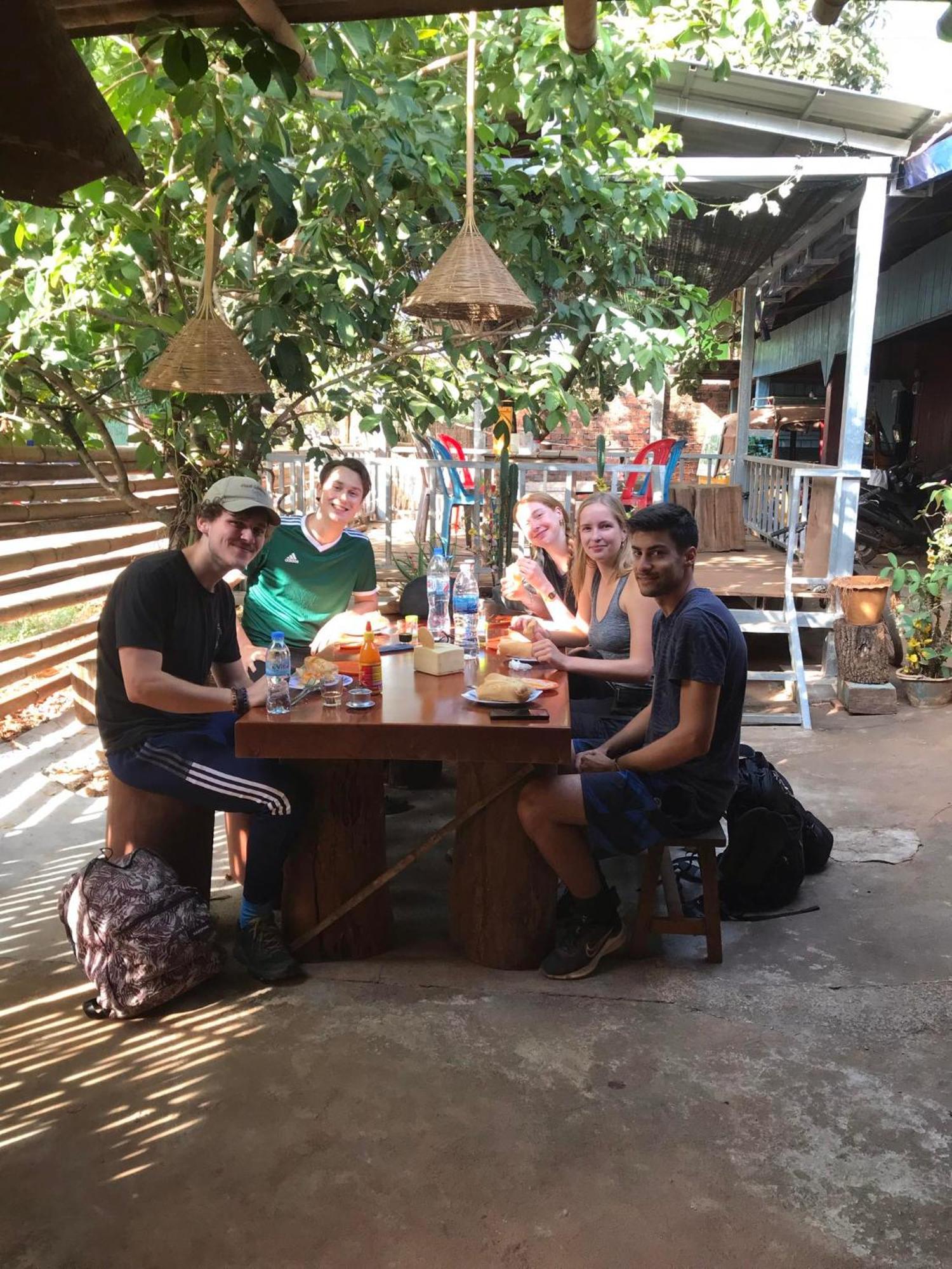 Happy Homestay Banlung & Trekking 外观 照片